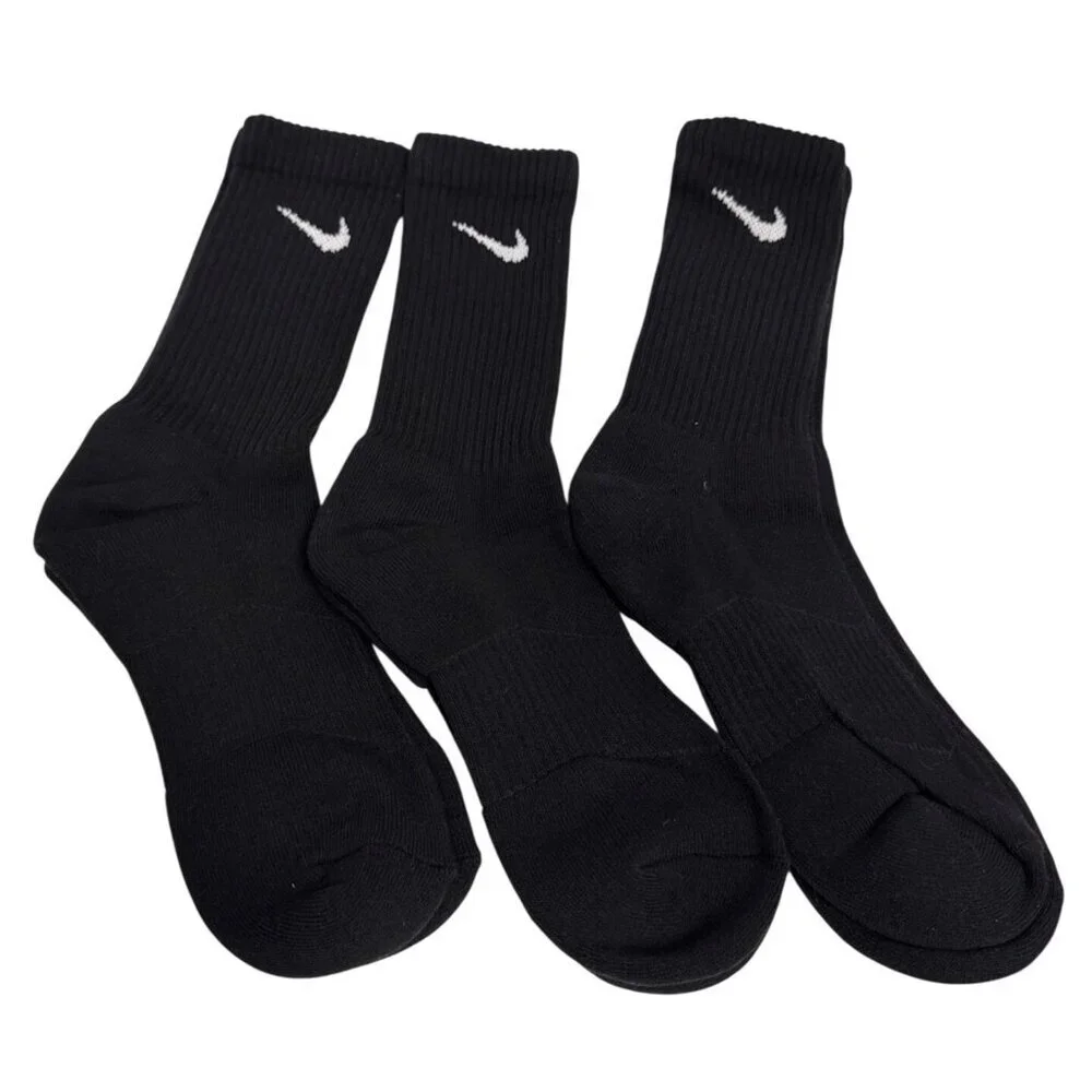 Nike Crew Socks Black 3 Pair Ribbed Swoosh Athletic Medium Activewear NEW